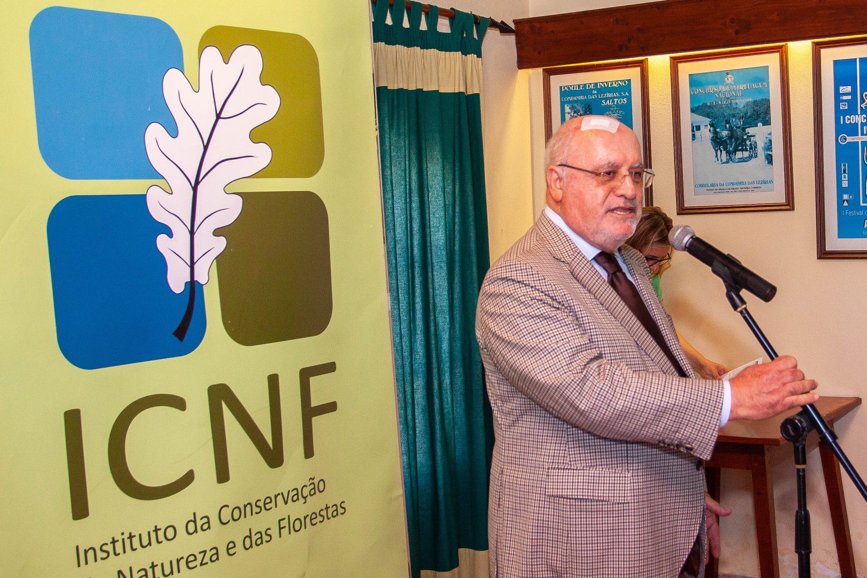 Ministro da Agricultura, Florestas e Desenvolvimento Rural entrega viaturas ao ICNF
